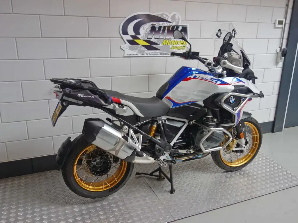 Gebruikte BMW R 1250 GS tour met 1254cc motor uit 2020 bij NIWA Motoren