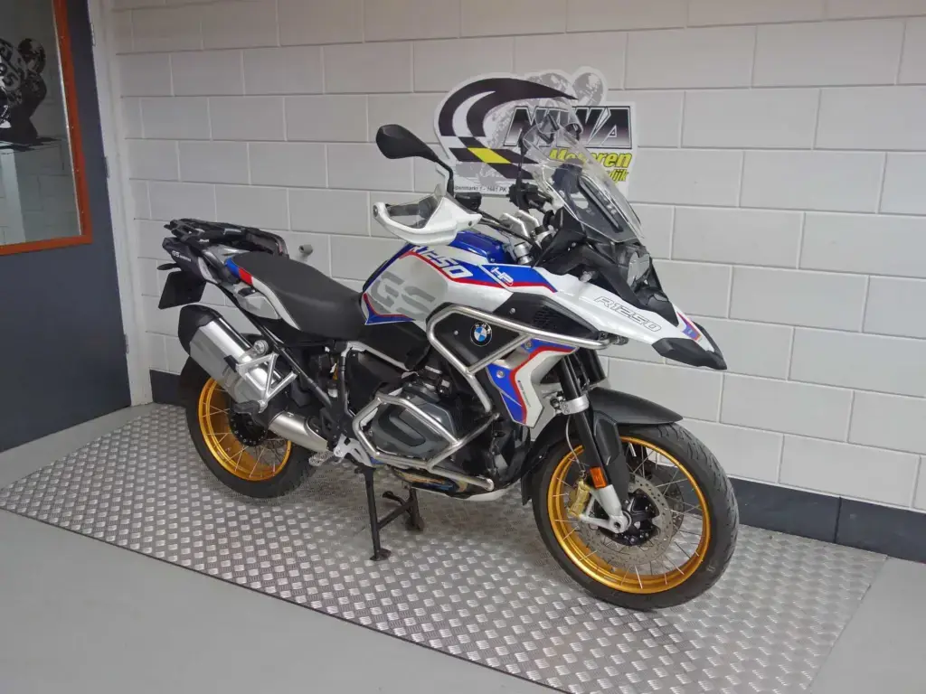 Gebruikte BMW R 1250 GS tour met 1254cc motor uit 2020 bij NIWA Motoren