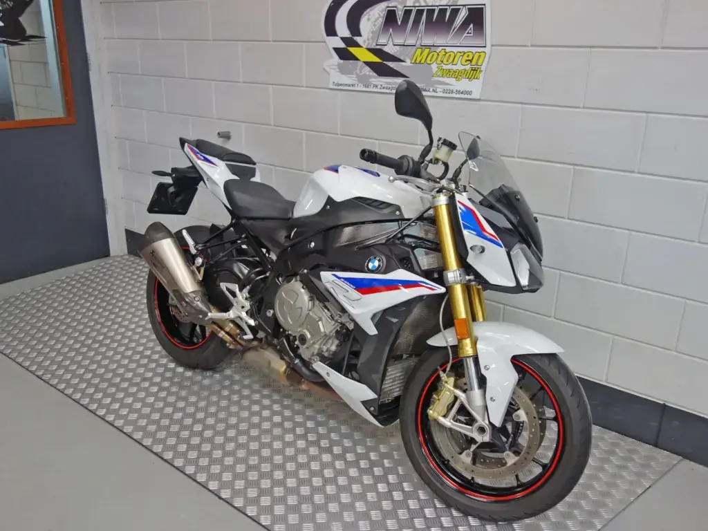 Gebruikte BMW S 1000 R naked bike met 999cc motor uit 2019 bij NIWA Motoren