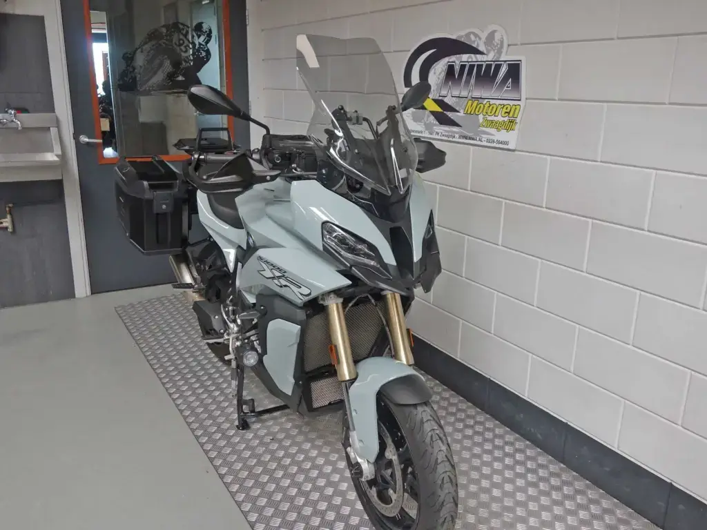 Gebruikte BMW S 1000 XR sport/tour met 999cc motor uit 2021 bij NIWA Motoren