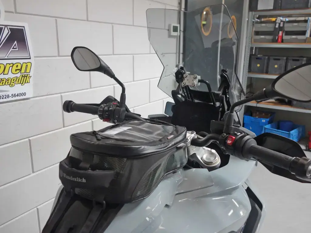 Gebruikte BMW S 1000 XR sport/tour met 999cc motor uit 2021 bij NIWA Motoren