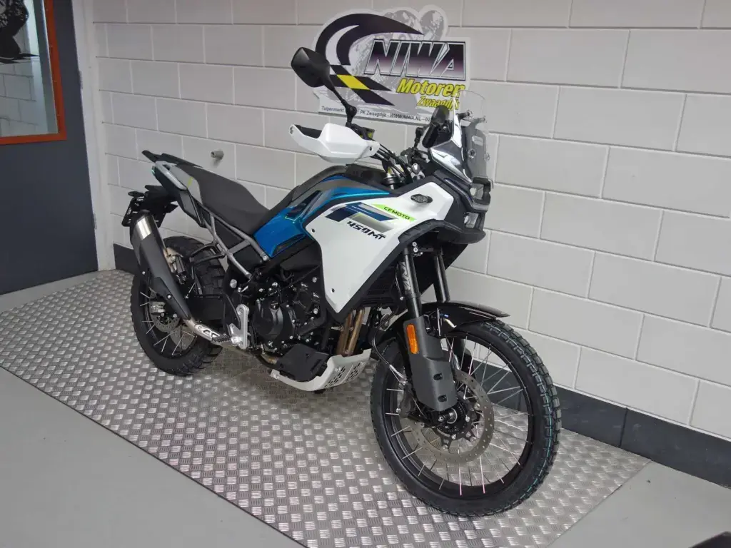 Nieuwe CFMOTO 450 MT tour met 450cc motor uit 2026 bij NIWA Motoren