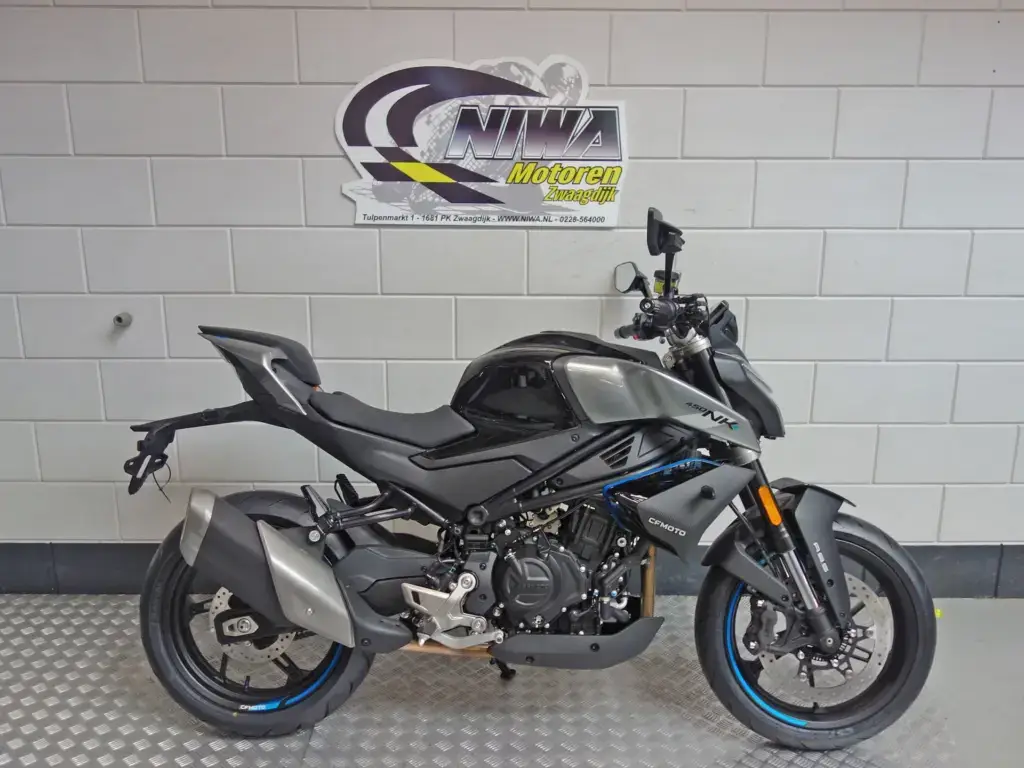 Nieuwe CFMOTO 450 NK naked bike met 449cc motor uit 2026 bij NIWA Motoren