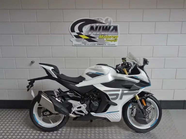 Nieuwe CFMOTO 450 SR supersport met 449cc motor uit 2026 bij NIWA Motoren