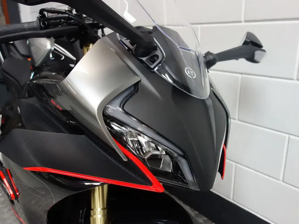 Nieuwe CFMOTO 450 SR supersport met 449cc motor uit 2026 bij NIWA Motoren