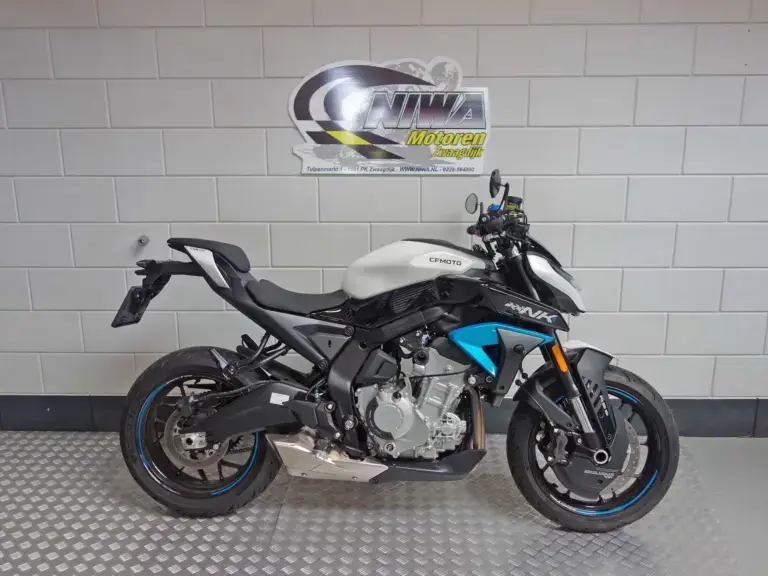 Nieuwe CFMOTO 800 NK naked bike met 799cc motor uit 2025 bij NIWA Motoren