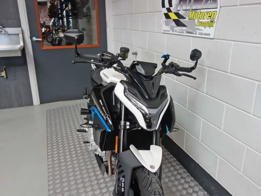 Gebruikte CFMOTO 675 NK naked bike met 674cc motor uit 2026 bij NIWA Motoren