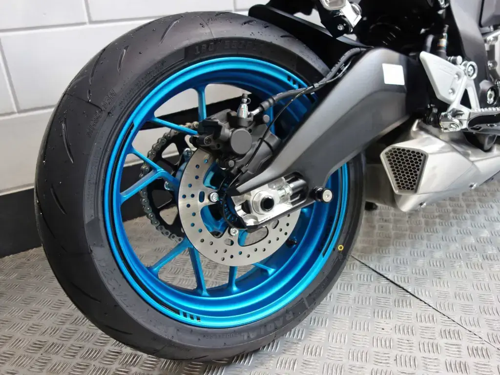 Nieuwe CFMOTO 675 SR-R supersport met 675cc motor uit 2026 bij NIWA Motoren