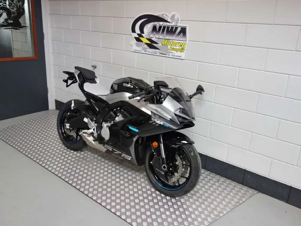 Nieuwe CFMOTO 675 SR-R supersport met 675cc motor uit 2026 bij NIWA Motoren
