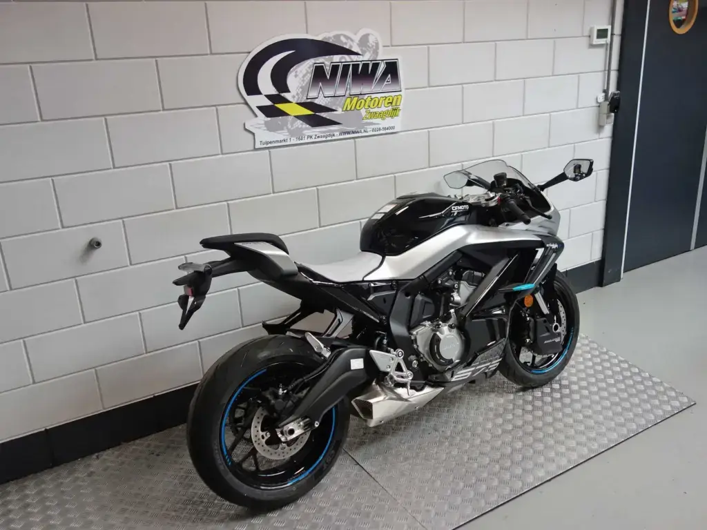 Nieuwe CFMOTO 675 SR-R supersport met 675cc motor uit 2026 bij NIWA Motoren