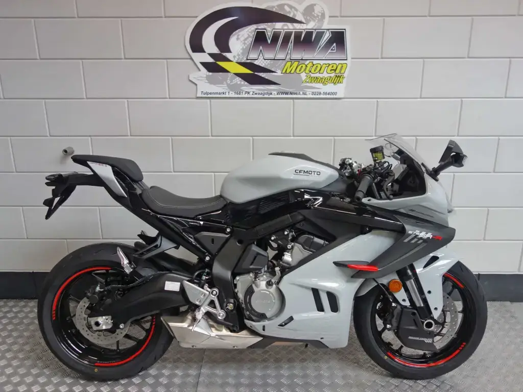 Nieuwe CFMOTO 675 SR-R supersport met 675cc motor uit 2026 bij NIWA Motoren