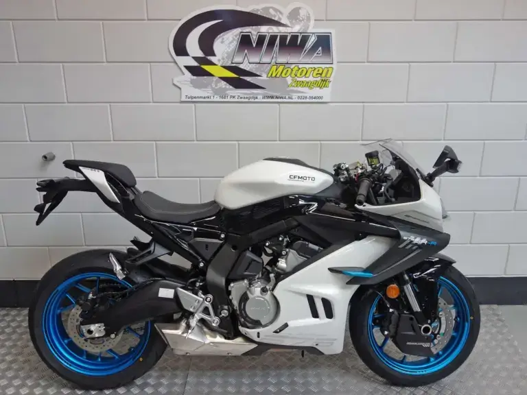 Nieuwe CFMOTO 450 SR supersport met 449cc motor uit 2026 bij NIWA Motoren