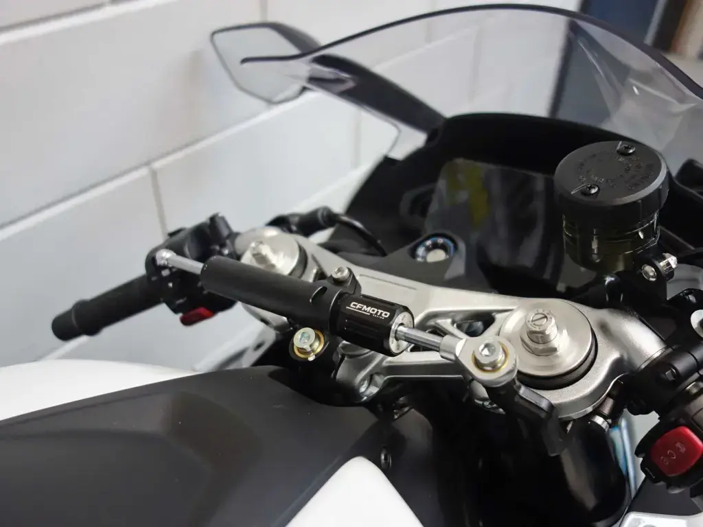 Nieuwe CFMOTO 675 SR-R supersport met 675cc motor uit 2026 bij NIWA Motoren