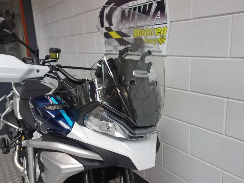 Nieuwe CFMOTO 700 MT tour met cc motor uit 2026 bij NIWA Motoren
