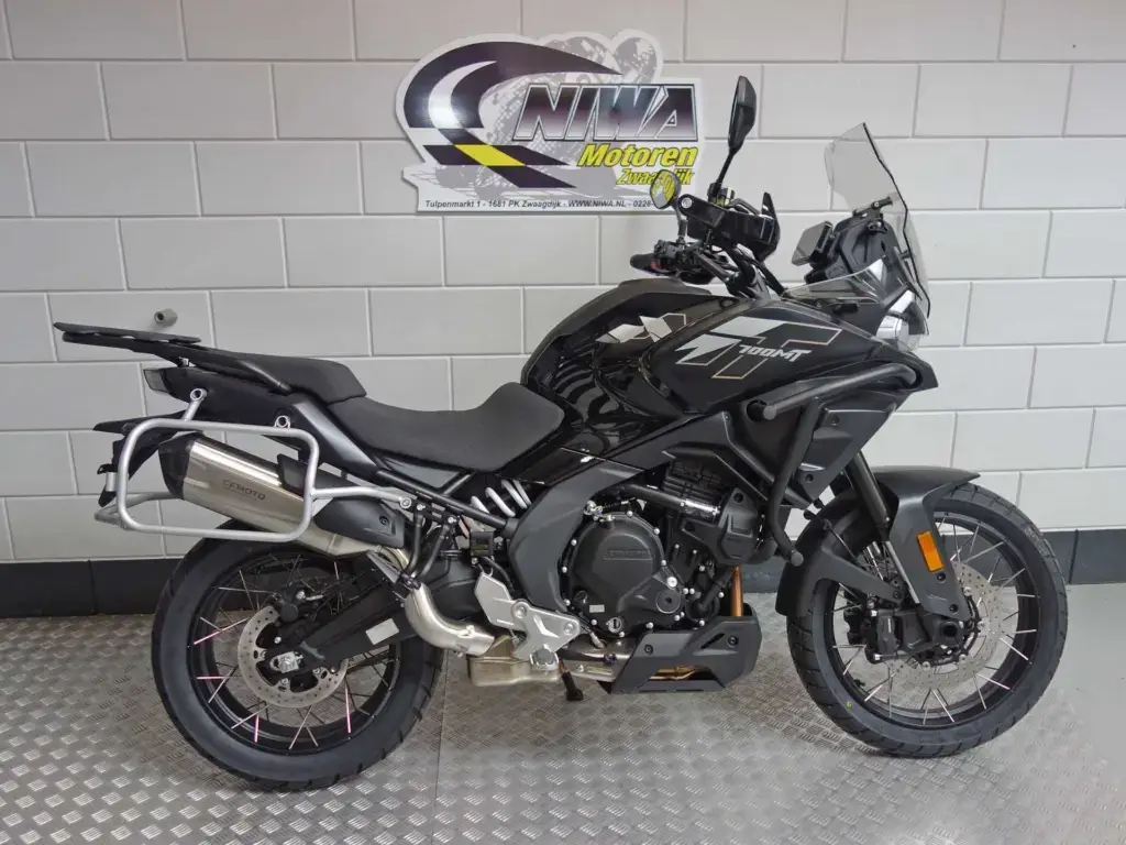 Nieuwe CFMOTO 700 MT tour met cc motor uit 2026 bij NIWA Motoren