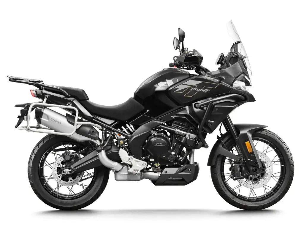 Nieuwe CFMOTO 700 MT tour met cc motor uit 2026 bij NIWA Motoren