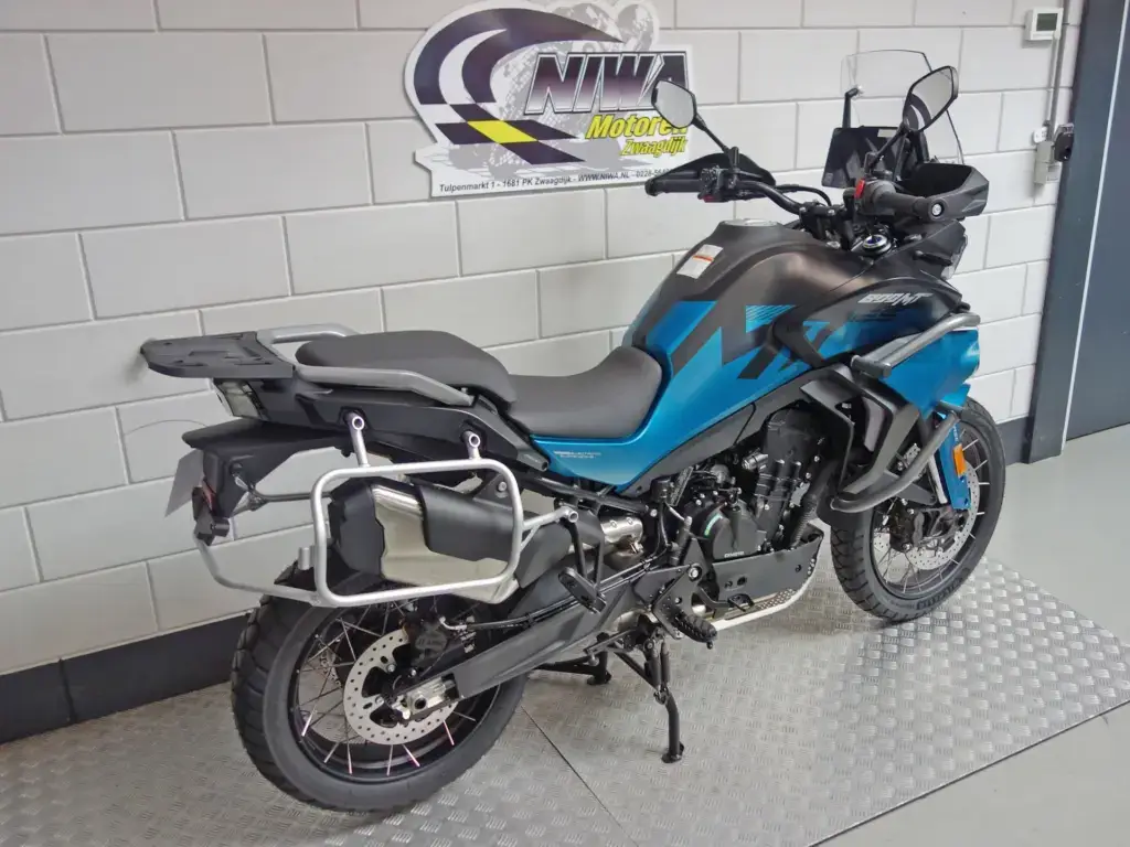 Nieuwe CFMOTO 800 MT all-road met 799cc motor uit 2026 bij NIWA Motoren