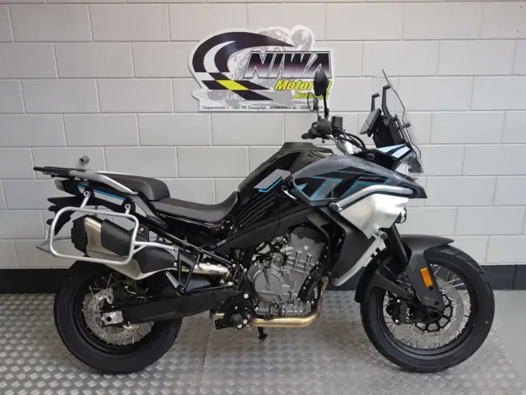 Nieuwe CFMOTO 800 MT tour met 799cc motor uit 2026 bij NIWA Motoren
