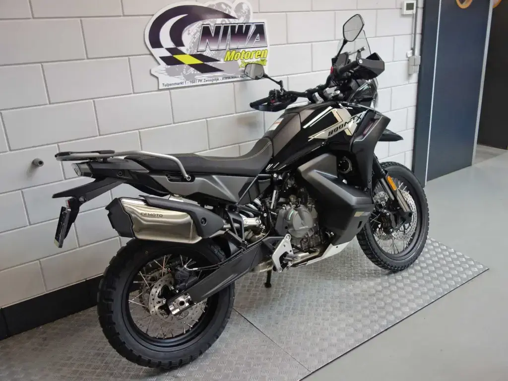 Nieuwe CFMOTO 800 MT tour met 799cc motor uit 2026 bij NIWA Motoren