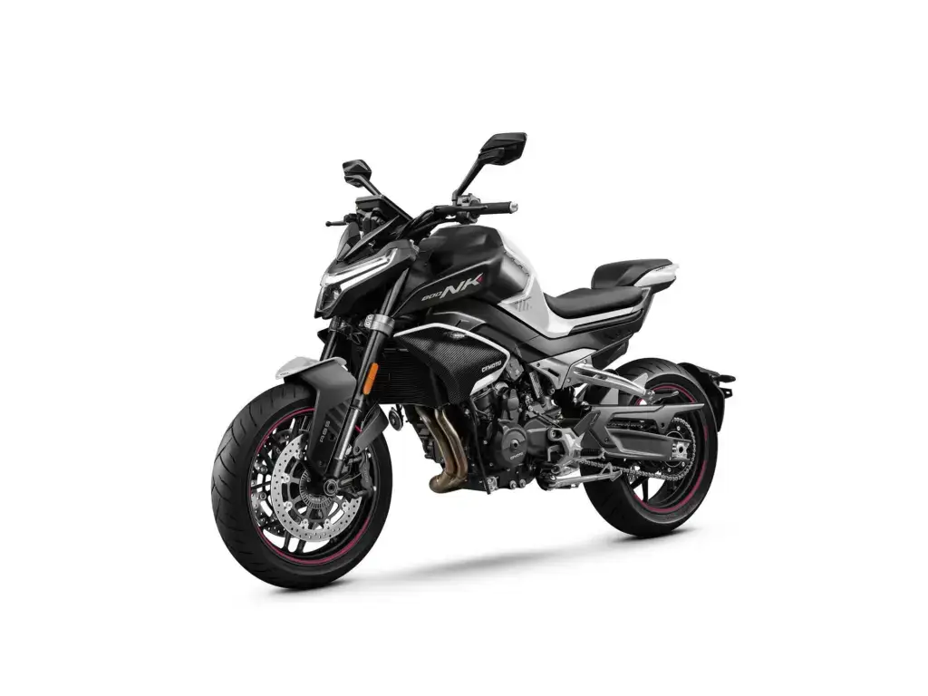 Nieuwe CFMOTO 800 NK naked bike met cc motor uit 2026 bij NIWA Motoren