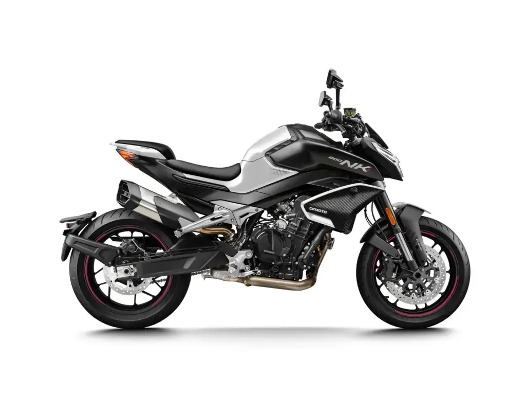 Nieuwe CFMOTO 800 NK naked bike met cc motor uit 2025 bij NIWA Motoren