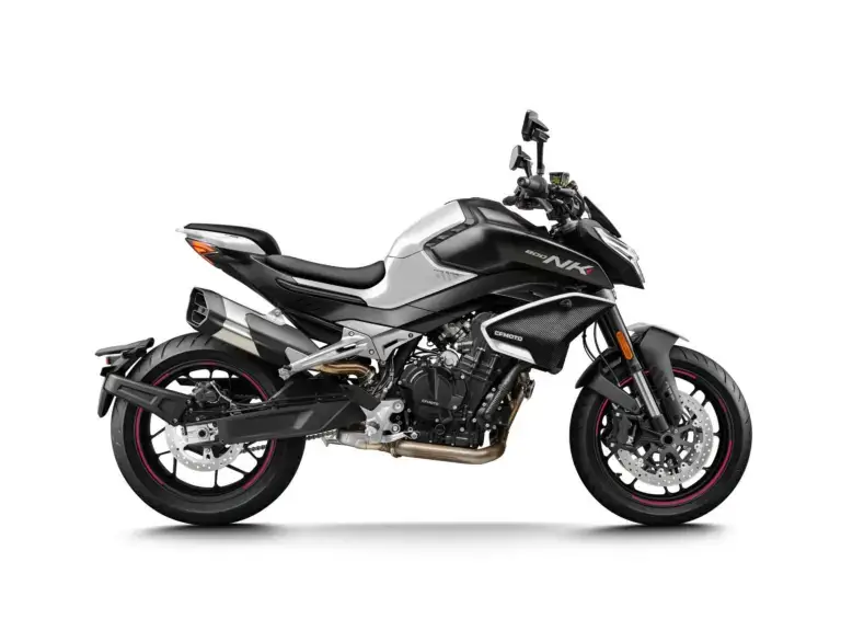 Nieuwe CFMOTO 800 NK naked bike met cc motor uit 2025 bij NIWA Motoren
