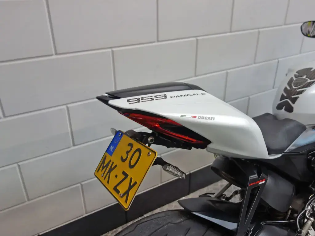 Gebruikte Ducati Super Sport supersport met 955cc motor uit 2015 bij NIWA Motoren