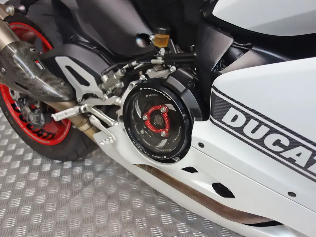 Gebruikte Ducati Super Sport supersport met 955cc motor uit 2015 bij NIWA Motoren