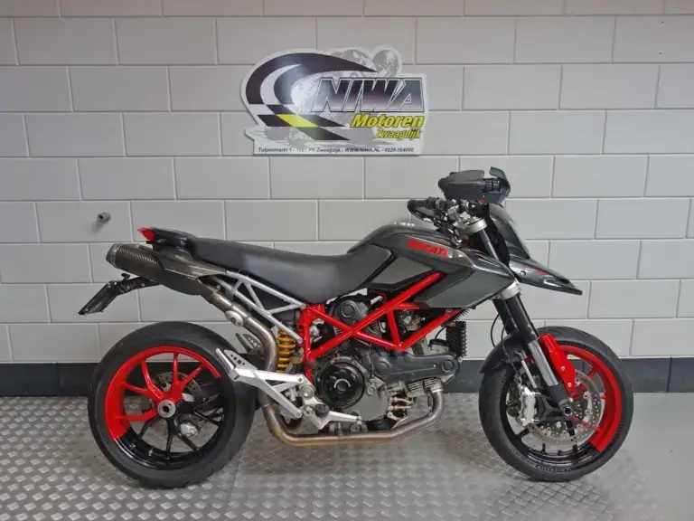 Gebruikte Ducati Hypermotard supermotard met 1079cc motor uit 2012 bij NIWA Motoren