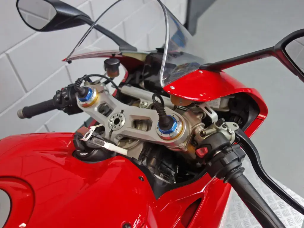 Gebruikte Ducati Panigale V4 supersport met 1103cc motor uit 2017 bij NIWA Motoren
