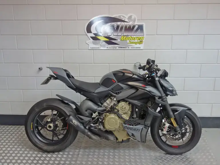 Gebruikte Ducati Streetfighter naked bike met 1103cc motor uit 2024 bij NIWA Motoren