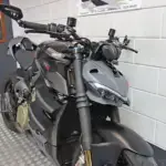 Gebruikte Ducati Streetfighter naked bike met 1103cc motor uit 2024 bij NIWA Motoren