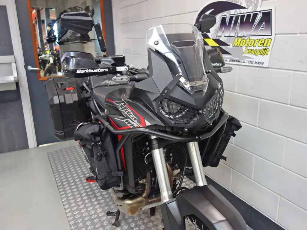Gebruikte Honda CRF 1100 tour met 1084cc motor uit 2020 bij NIWA Motoren