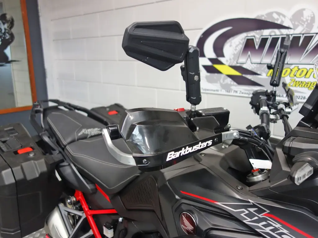 Gebruikte Honda CRF 1100 tour met 1084cc motor uit 2020 bij NIWA Motoren