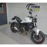 Gebruikte Ducati Monster 797 naked bike met 803cc motor uit 2019 bij NIWA Motoren
