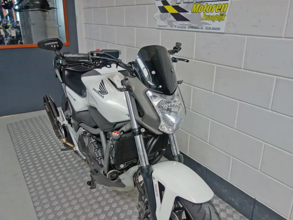 Gebruikte Honda NC 700 naked bike met 670cc motor uit 2013 bij NIWA Motoren