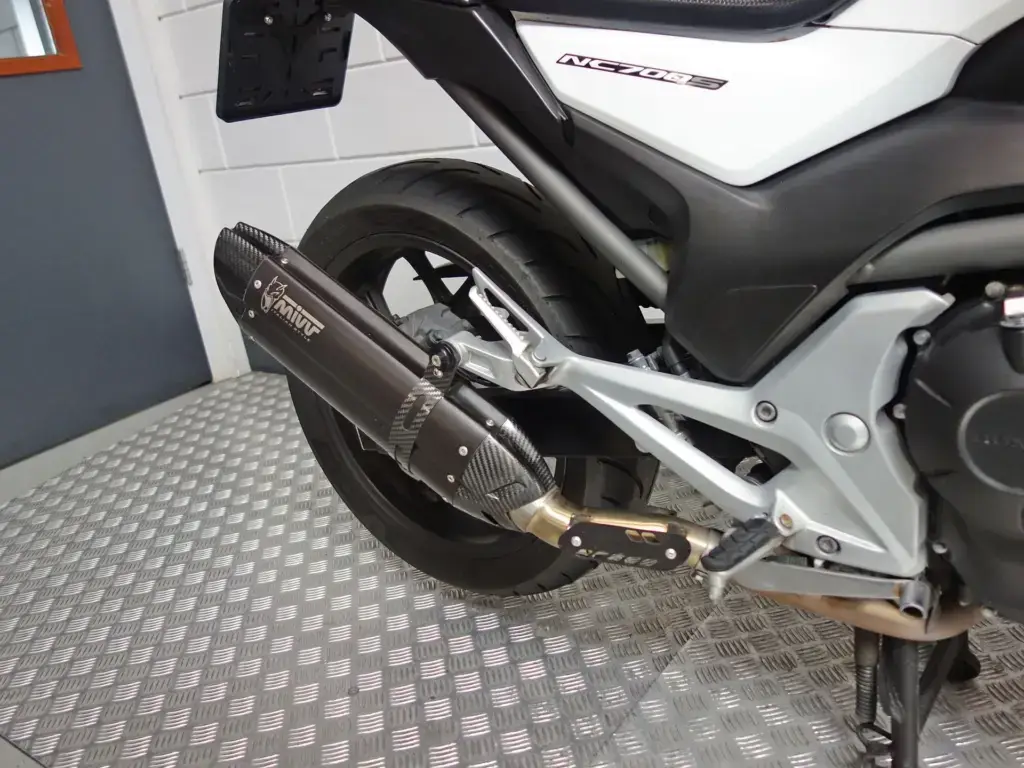 Gebruikte Honda NC 700 naked bike met 670cc motor uit 2013 bij NIWA Motoren