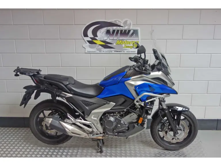 Gebruikte Honda XL 750 all-road met 755cc motor uit 2023 bij NIWA Motoren