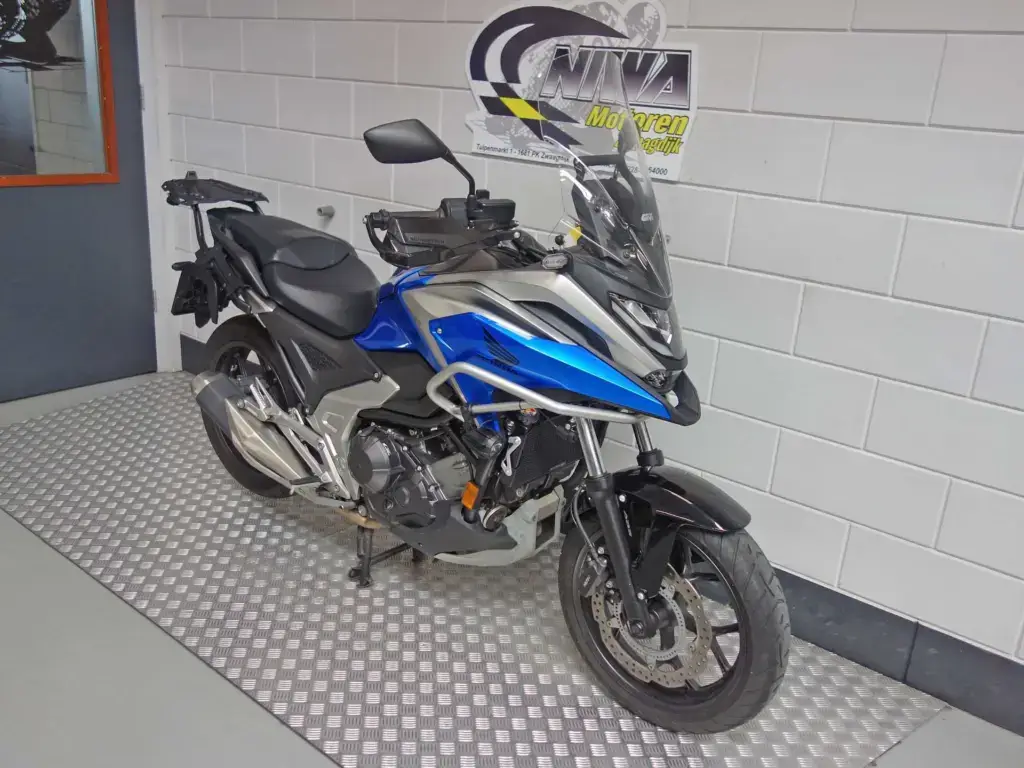 Gebruikte Honda NC 750 all-road met 745cc motor uit 2021 bij NIWA Motoren