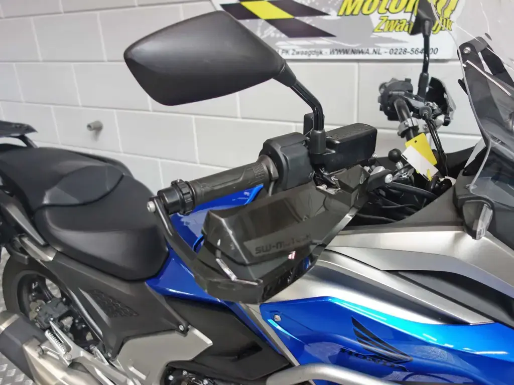 Gebruikte Honda NC 750 all-road met 745cc motor uit 2021 bij NIWA Motoren