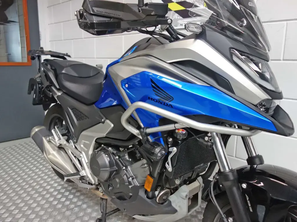 Gebruikte Honda NC 750 all-road met 745cc motor uit 2021 bij NIWA Motoren