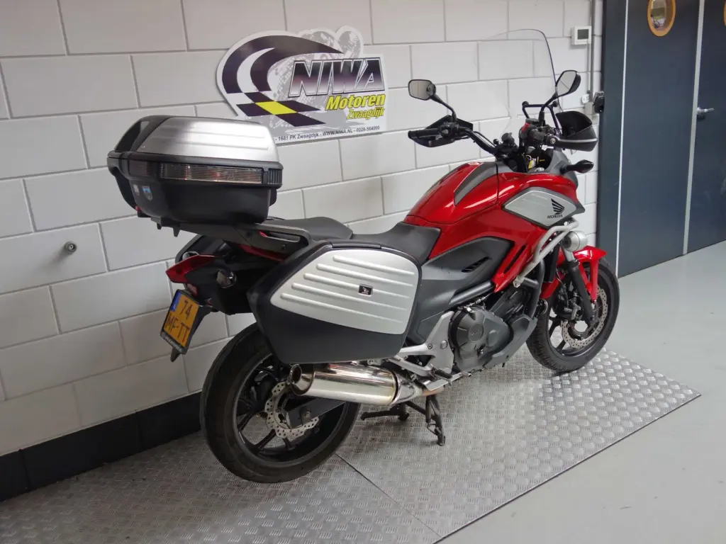 Gebruikte Honda NC 750 all-road met 745cc motor uit 2015 bij NIWA Motoren