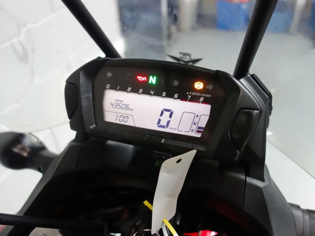 Gebruikte Honda NC 750 all-road met 745cc motor uit 2015 bij NIWA Motoren