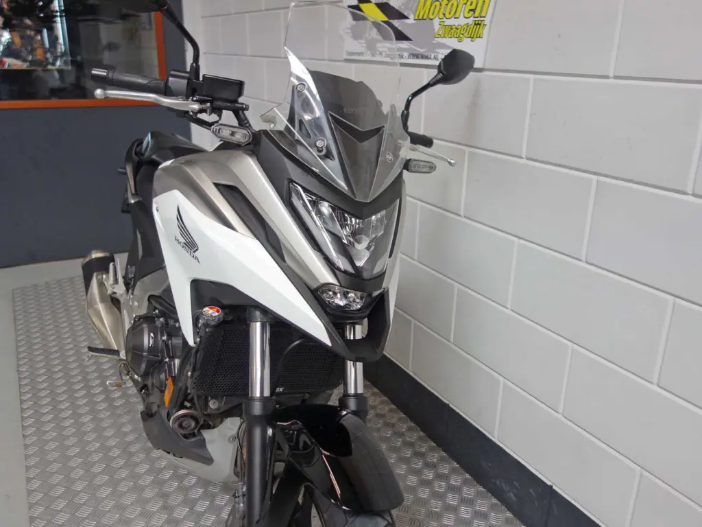 Gebruikte Honda NC 750 all-road met 745cc motor uit 2022 bij NIWA Motoren