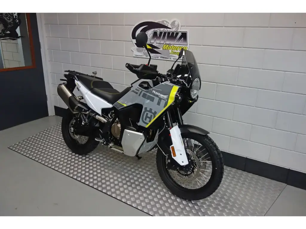 Nieuwe Husqvarna Norden 901 overig met 889cc motor uit 2026 bij NIWA Motoren