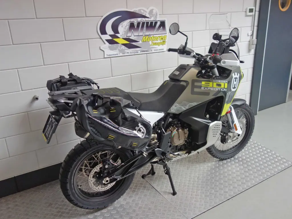 Nieuwe Husqvarna Norden 901 all-road met 889cc motor uit 2025 bij NIWA Motoren