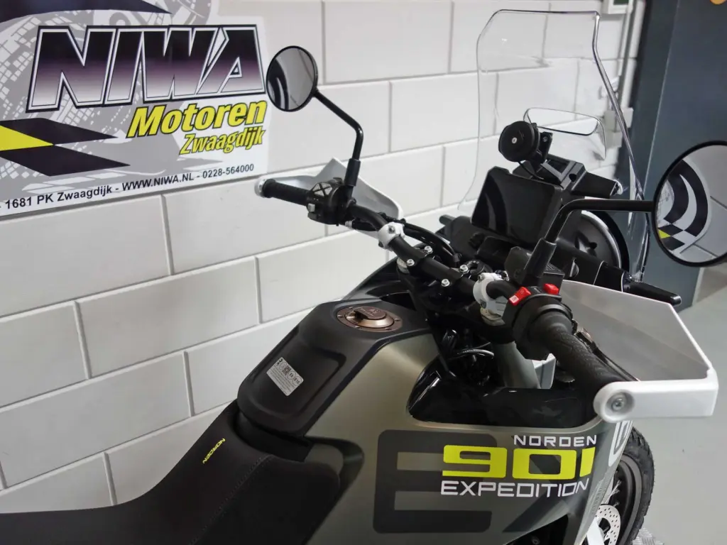 Nieuwe Husqvarna Norden 901 all-road met 889cc motor uit 2025 bij NIWA Motoren