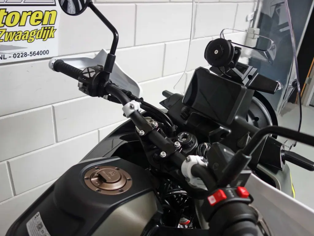 Nieuwe Husqvarna Norden 901 all-road met 889cc motor uit 2025 bij NIWA Motoren
