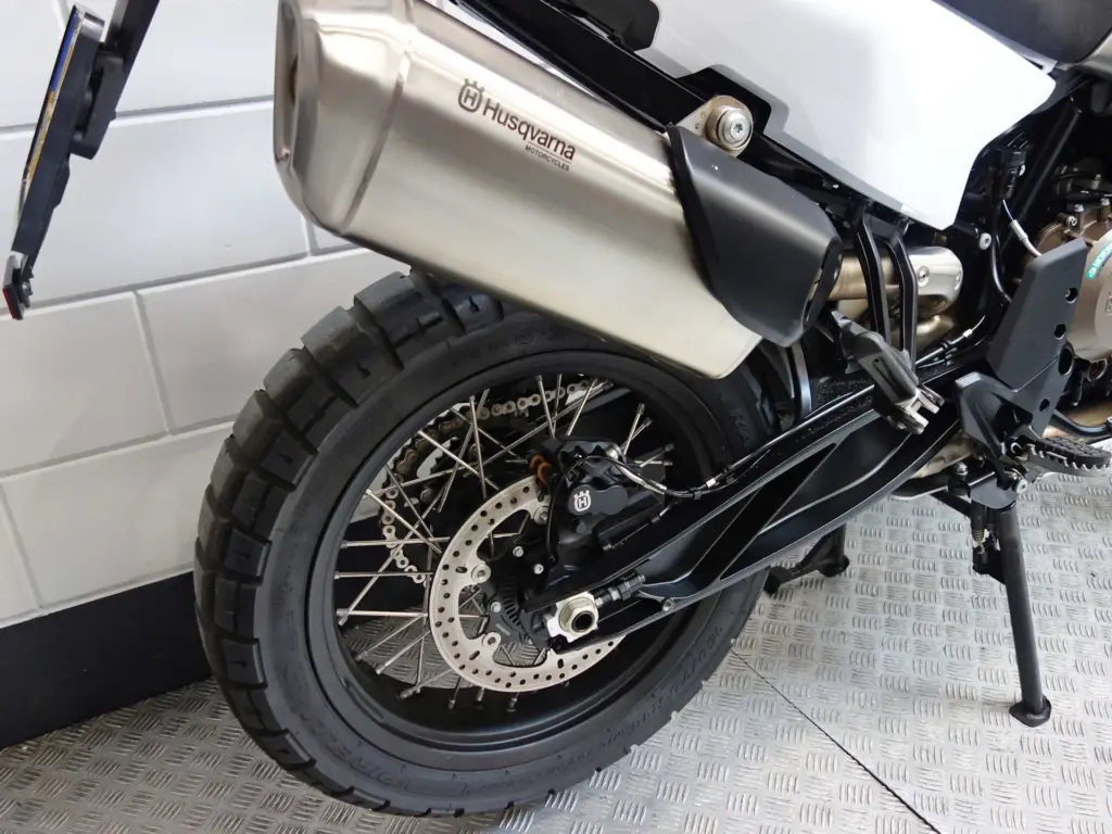Gebruikte Husqvarna Norden 901 all-road met cc motor uit 2025 bij NIWA Motoren