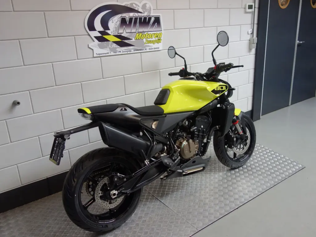 Nieuwe Husqvarna Vitpilen naked bike met cc motor uit 2026 bij NIWA Motoren